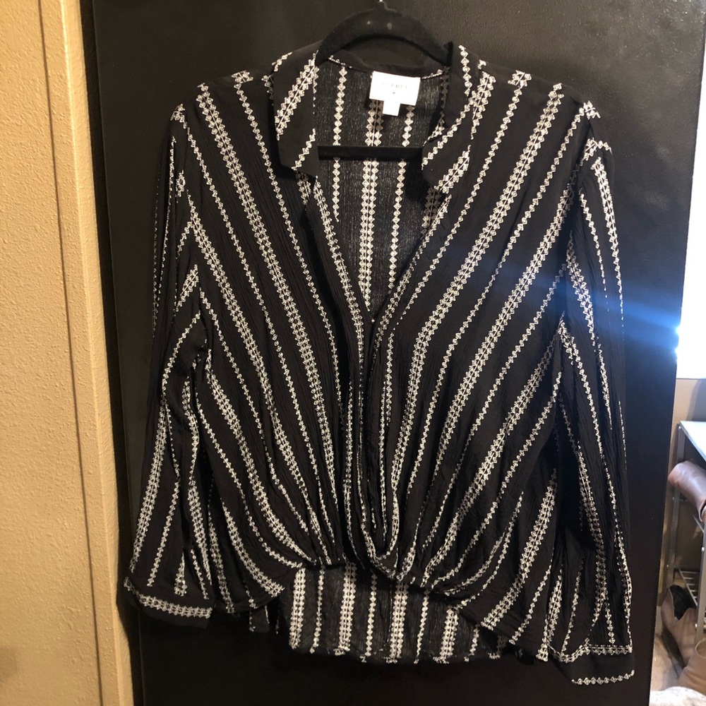 Black and white top